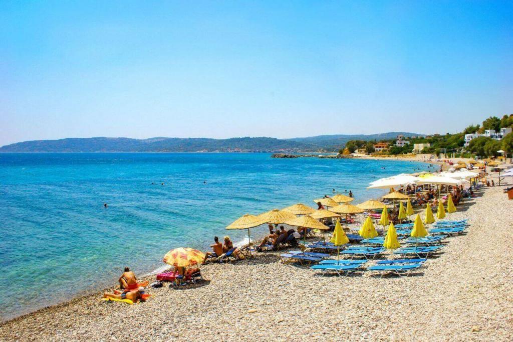 Agia Fotini Plajı